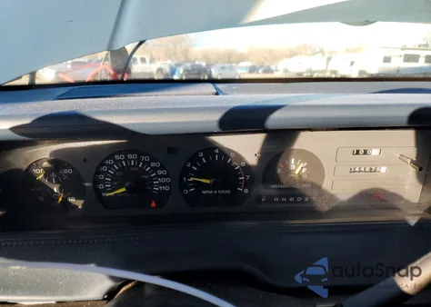 1993 Chevrolet Lumina Euro z USA, uszkodzony, nr VIN 2G1WN54T5P9195812